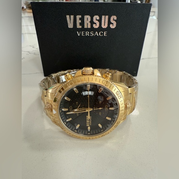 NWT Versus Versace Black and Gold Timepiece 46MM Griffith Chronograph - Picture 4 of 7